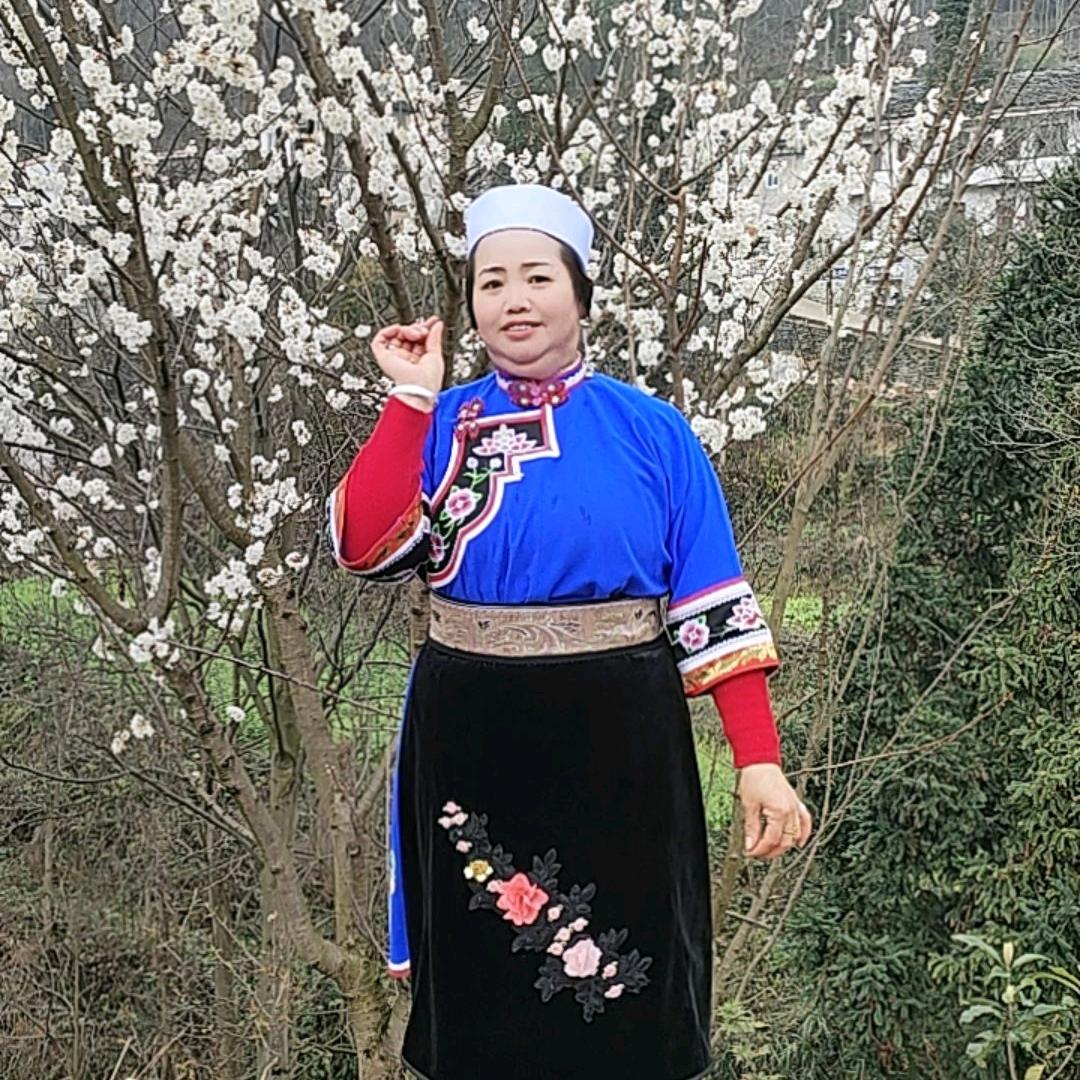 孤独的我。周