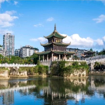 楼外楼嗨游