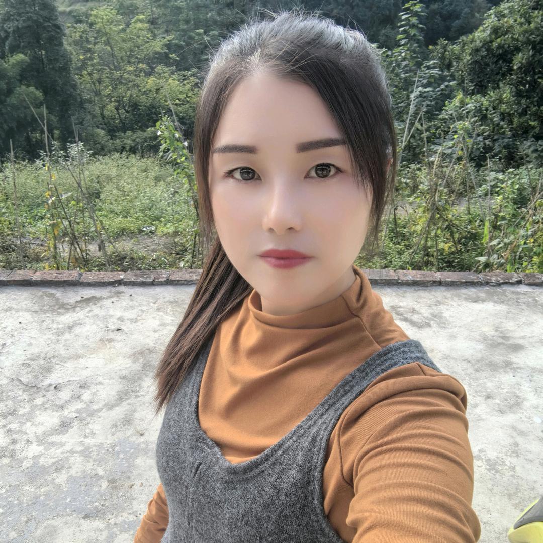 底洞心连心军鼓舞蹈舞狮队紫丽