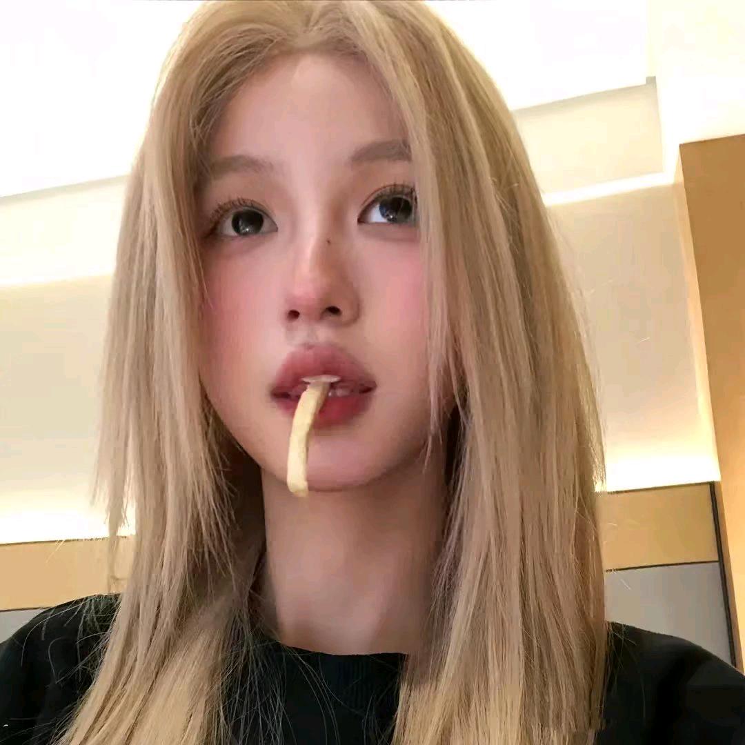 是伊不是1.