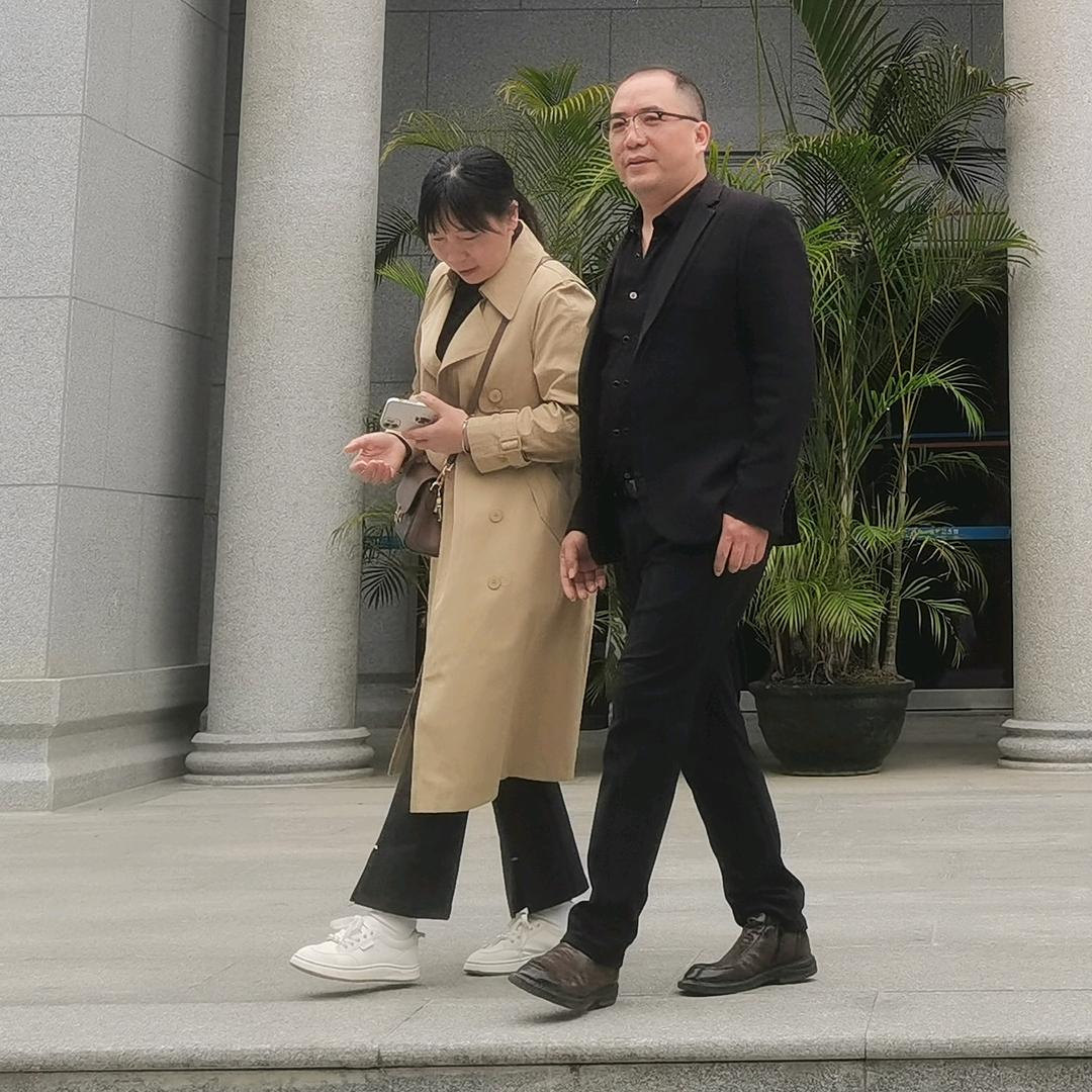 爱k歌的老廖