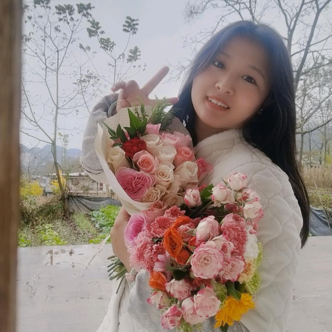 花花吖