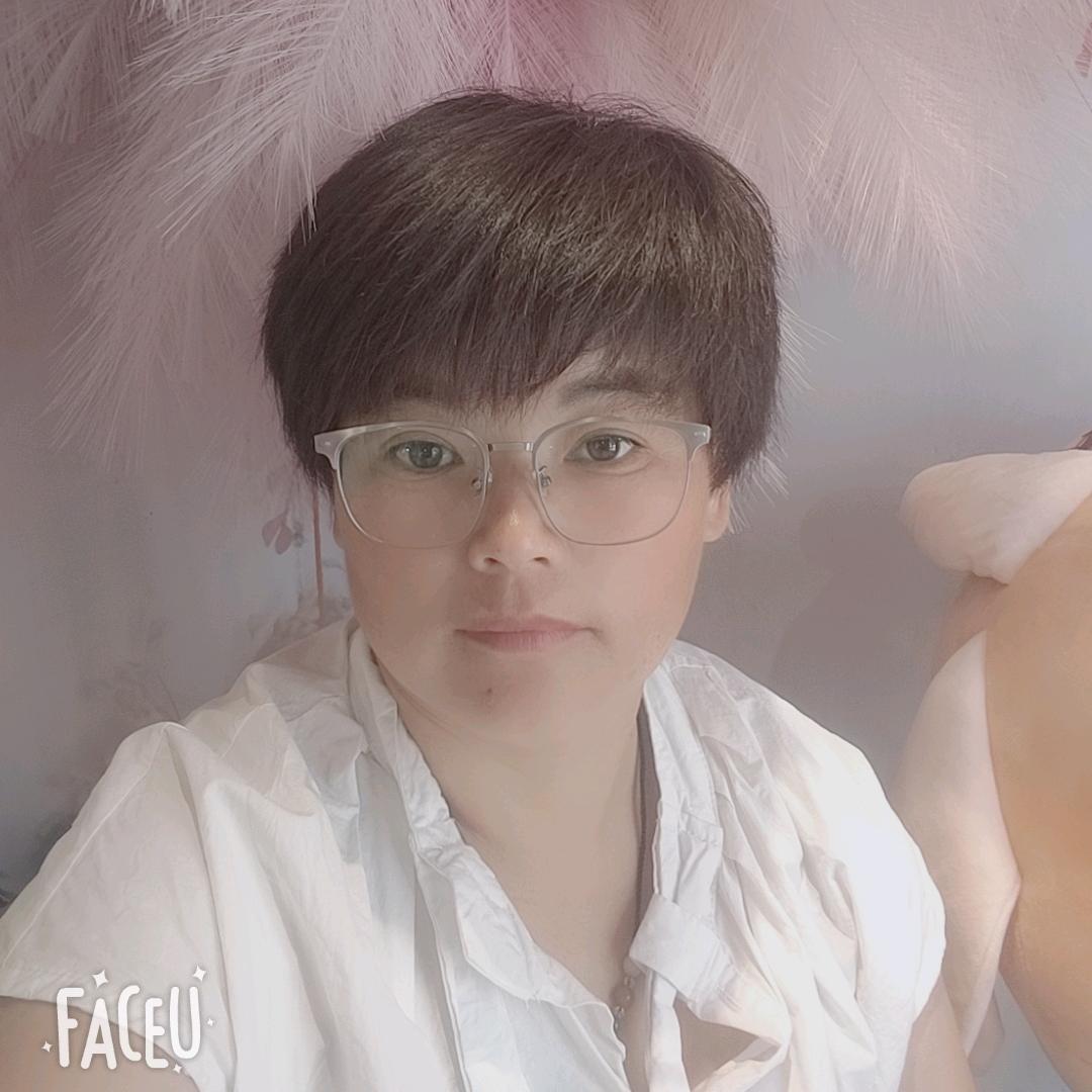 .小懒猪（╯3╰）