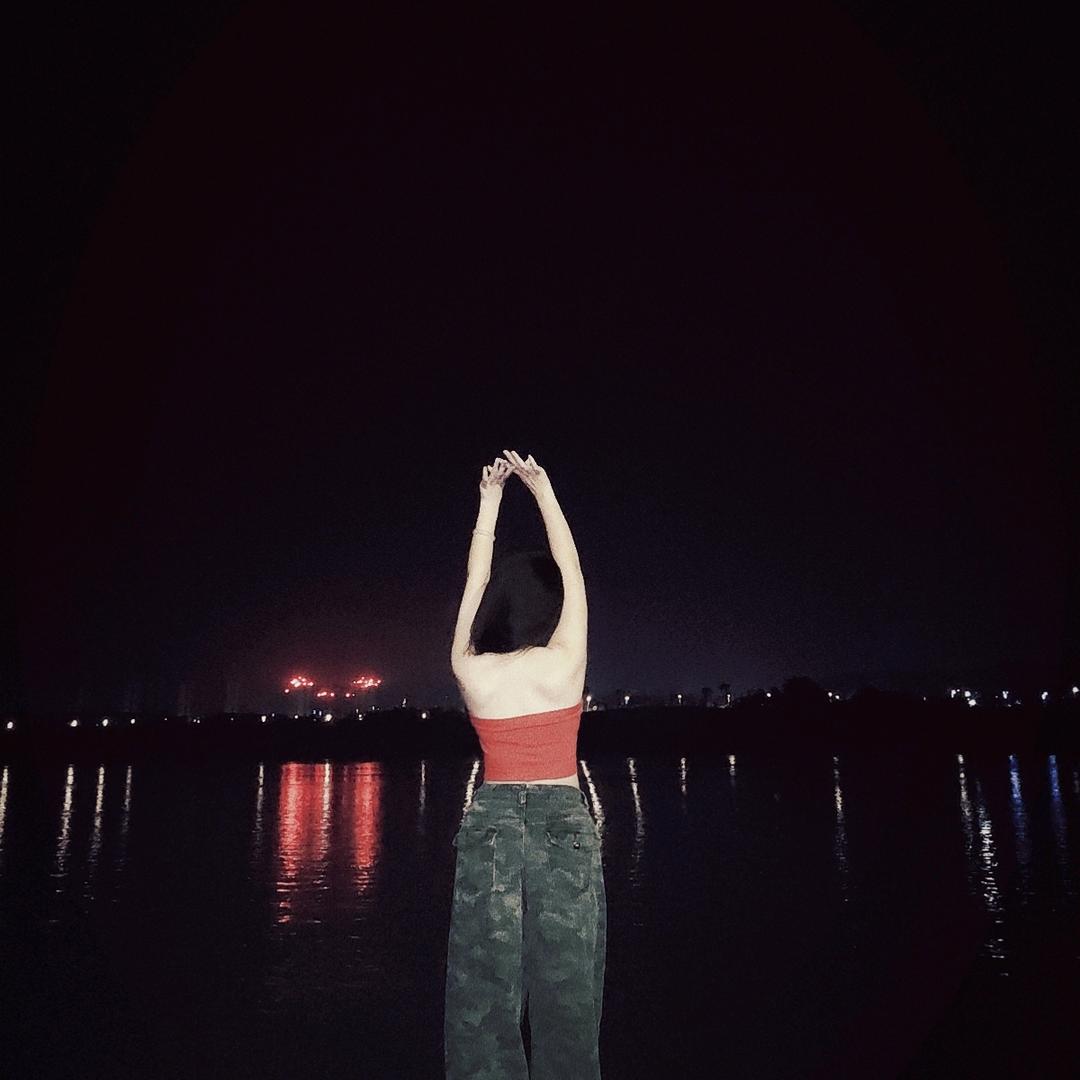小乙.
