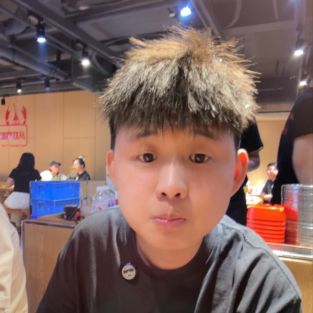 陈磊很内向