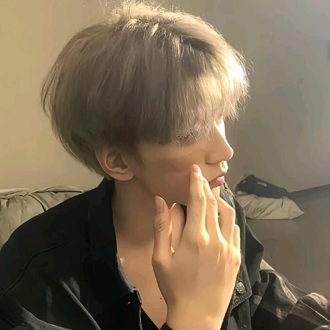 包萤的