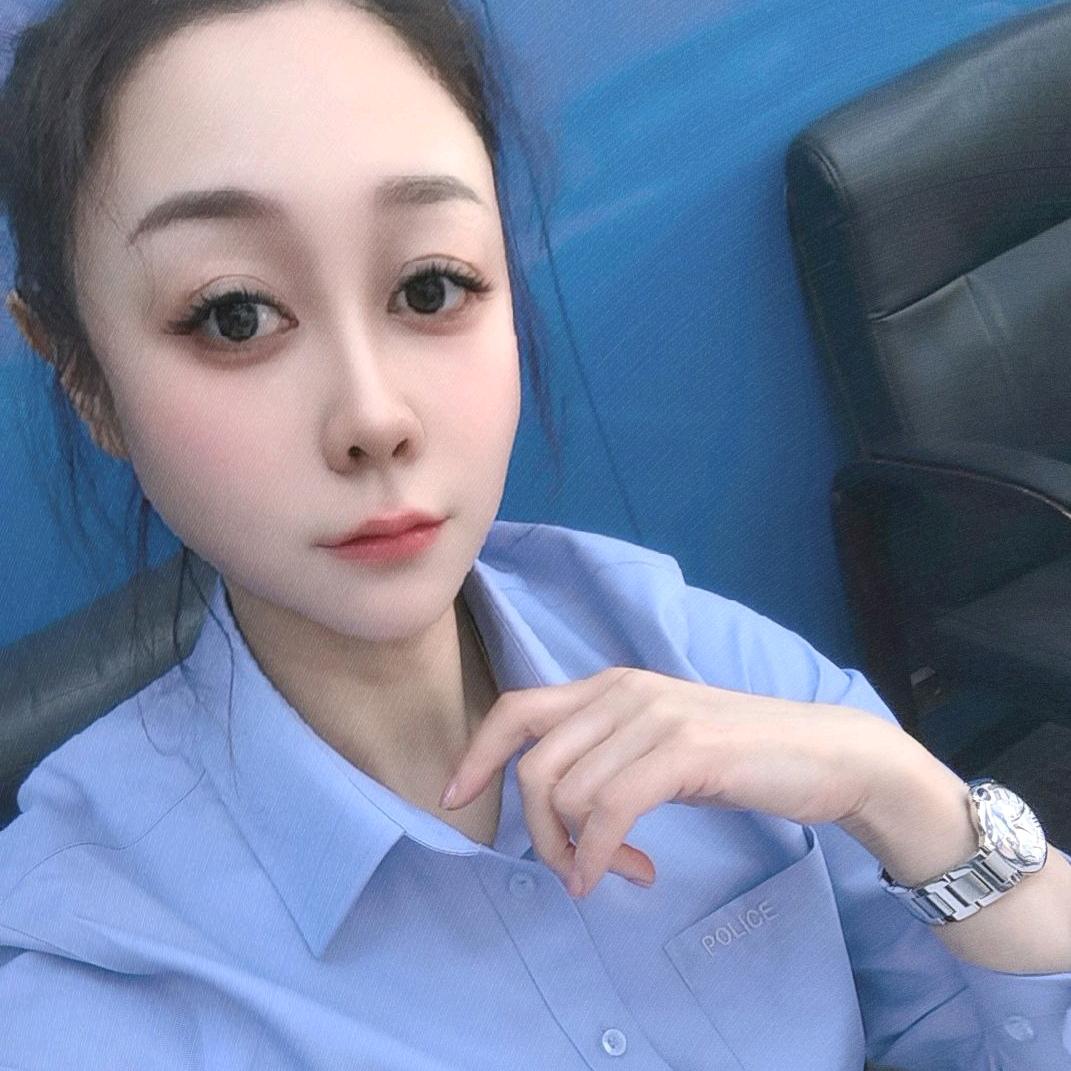 开坦克的丫头^_^