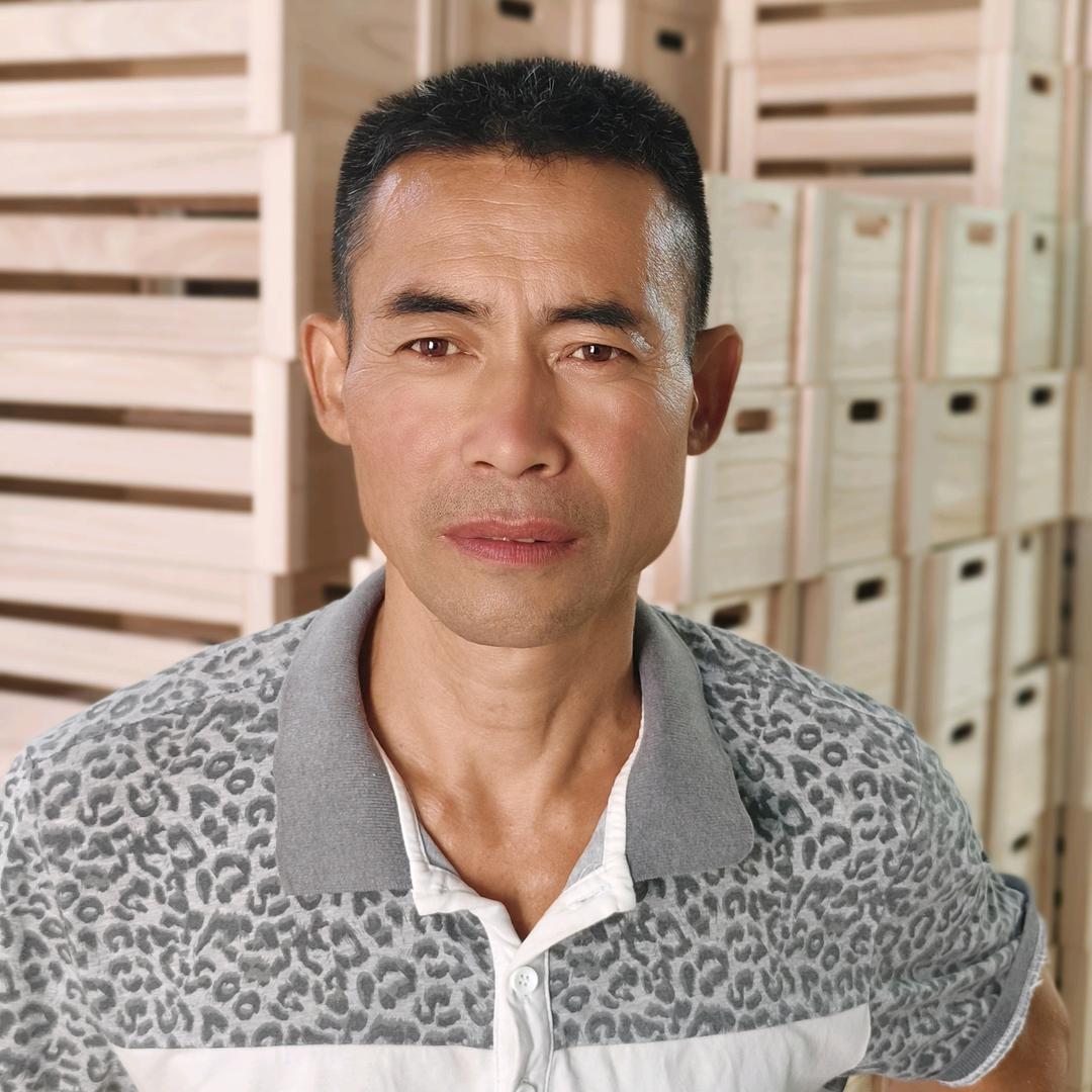 耀臣木业加工厂
