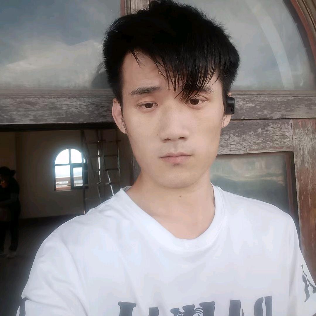 龍哥（觉醒者）