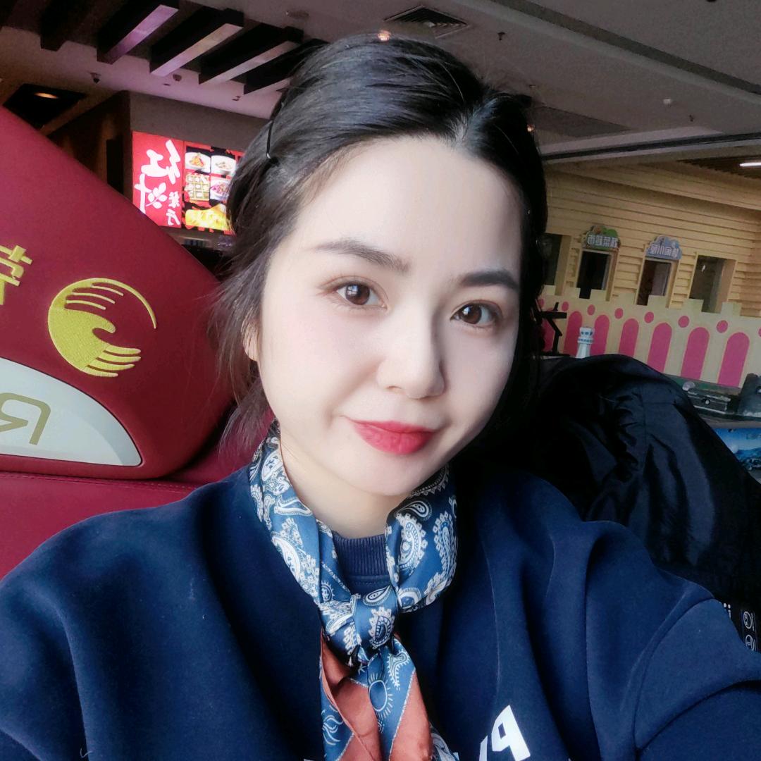 开梅赛德斯的王小姐💳