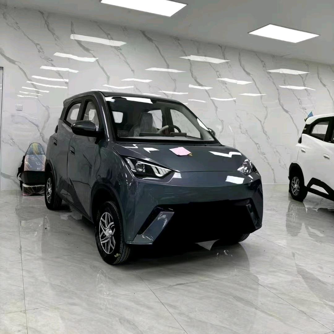 新能源四轮车工厂直销部小刘