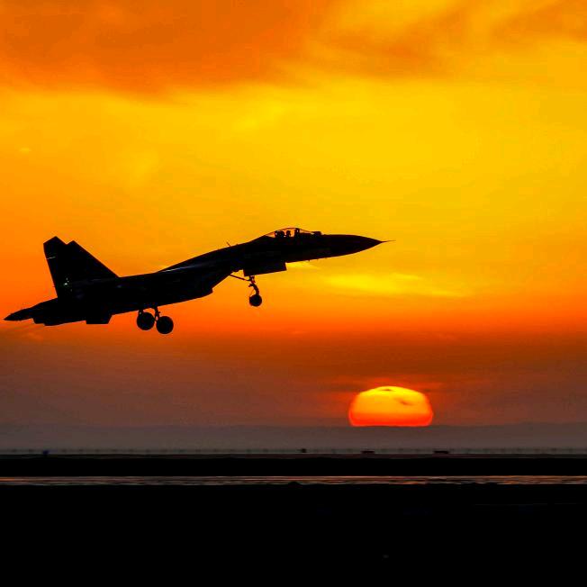 人帅话少敏队长