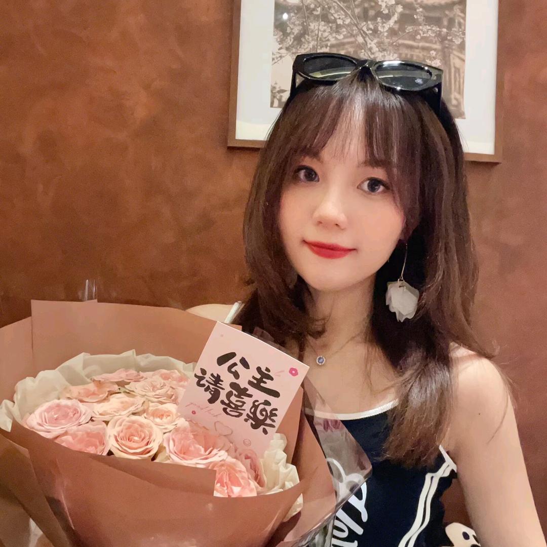 是书书呀~