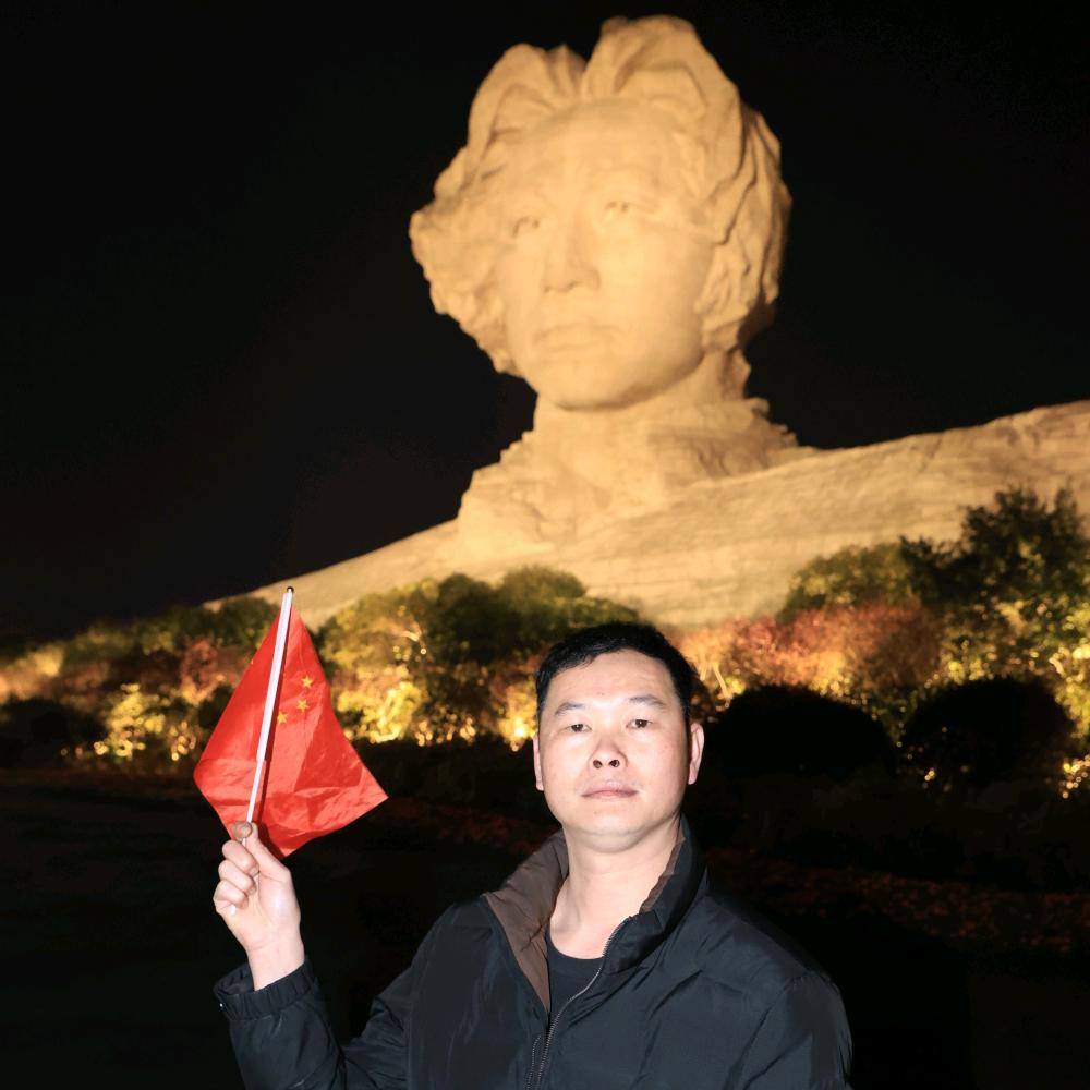 凤凰思凡茶厂 文奕江