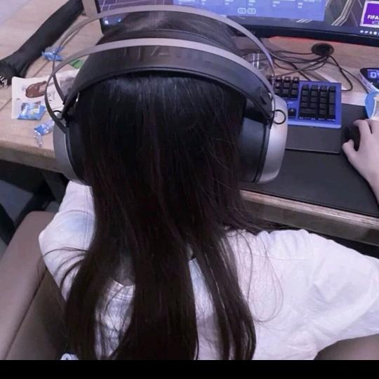 爱喝咖啡的兔子