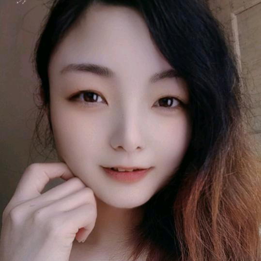 执着坚强的叶一头像