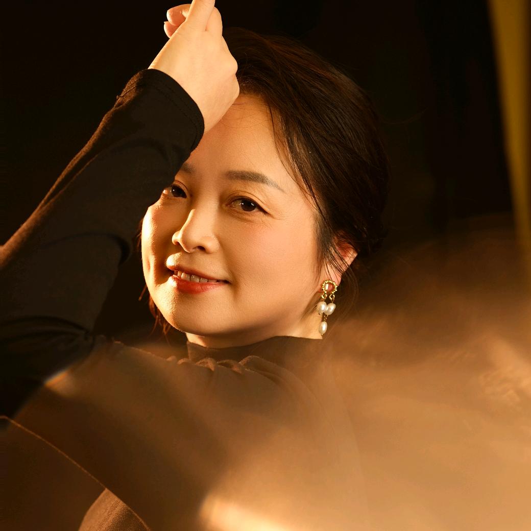 肖芳（大冶月湖亭舞蹈）