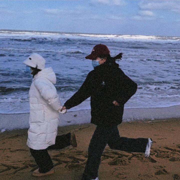 住在地球上的一只憨憨