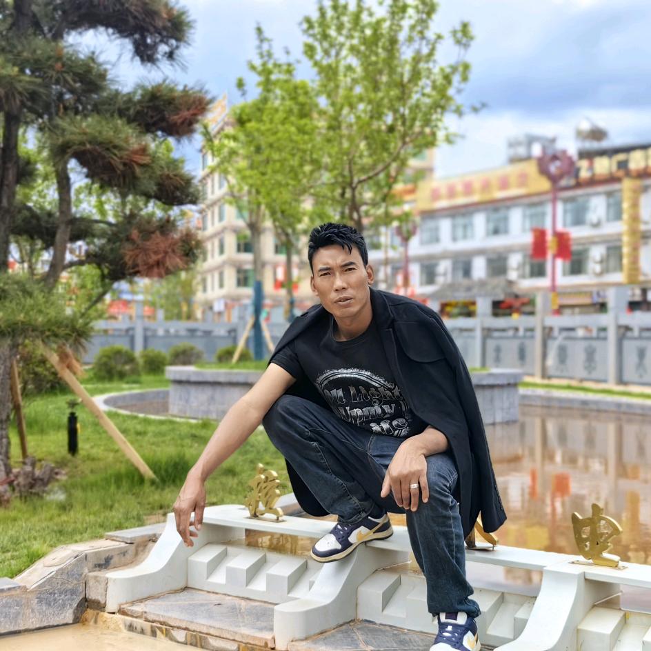 左贡白玛