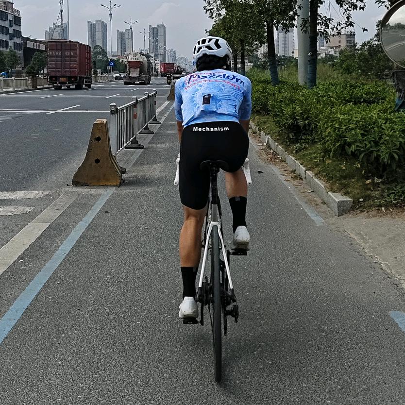 爬坡就睡着🌤️