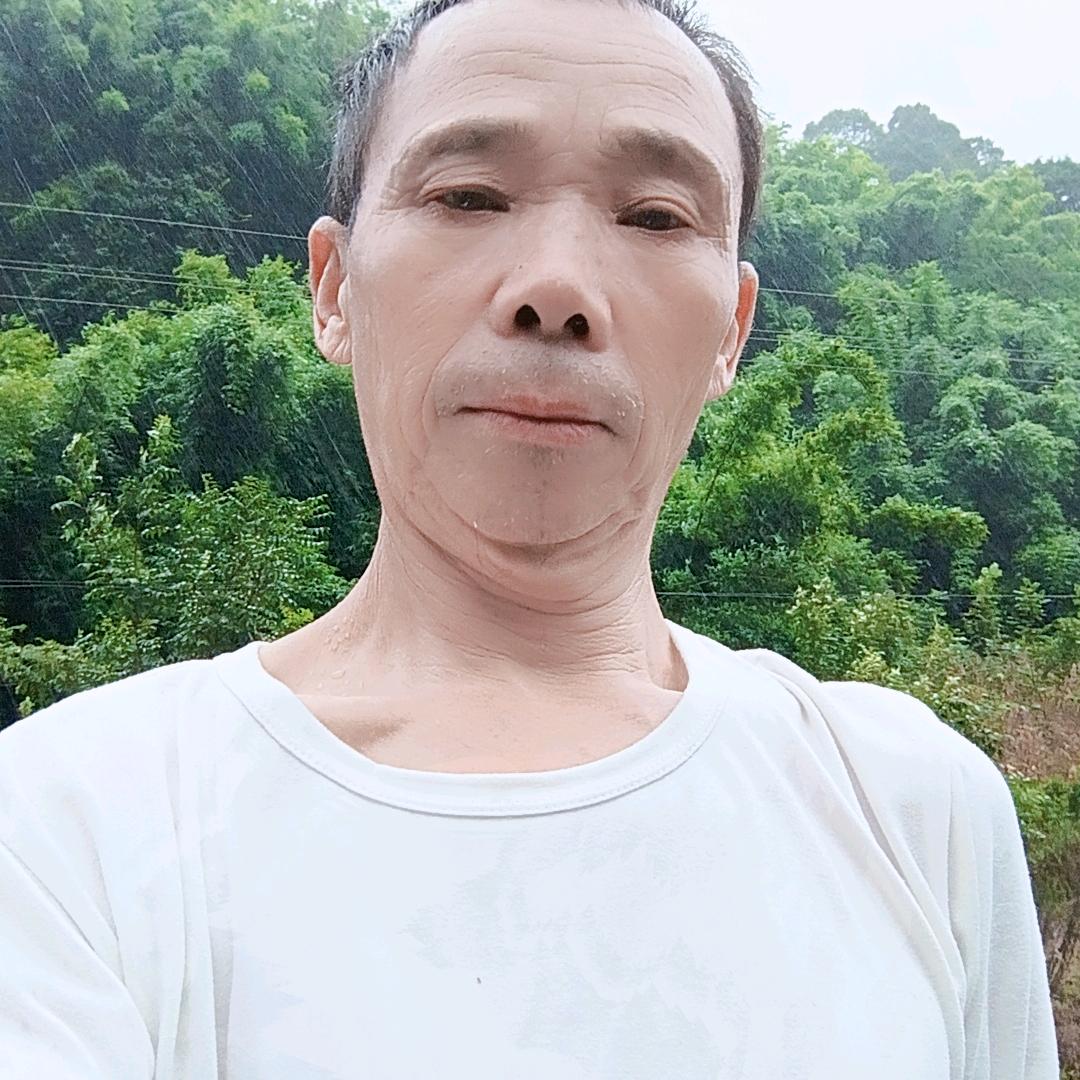 开心快乐。