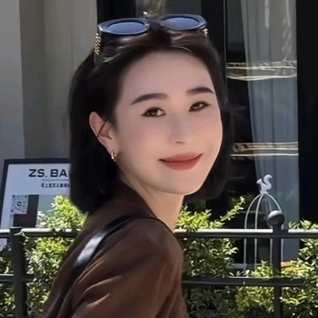 焦思文（时尚穿搭）