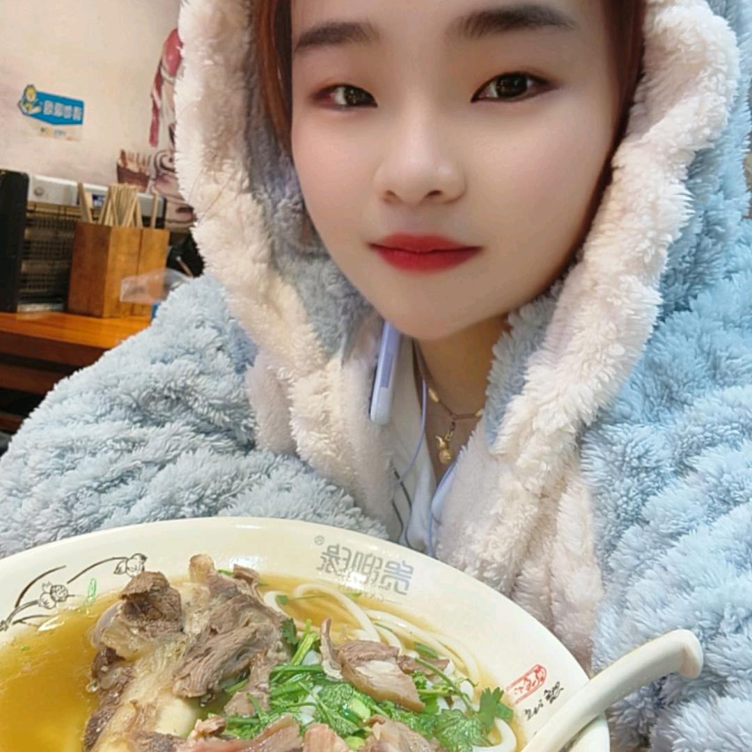 (˘ω˘ )☞胖妹☜_(ˇωˇ)