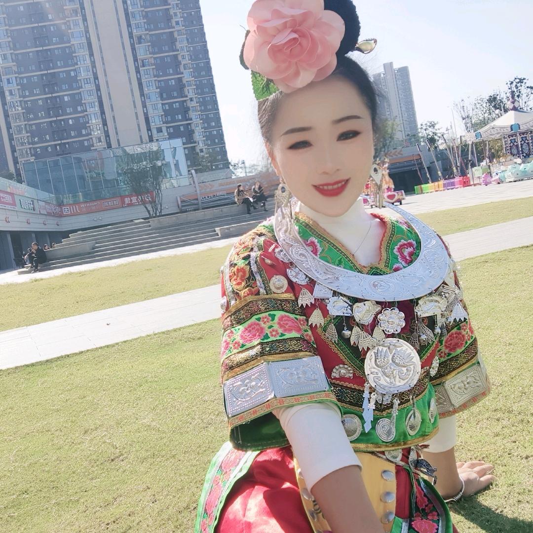 A高山流水/贵州凯里苗族姑娘