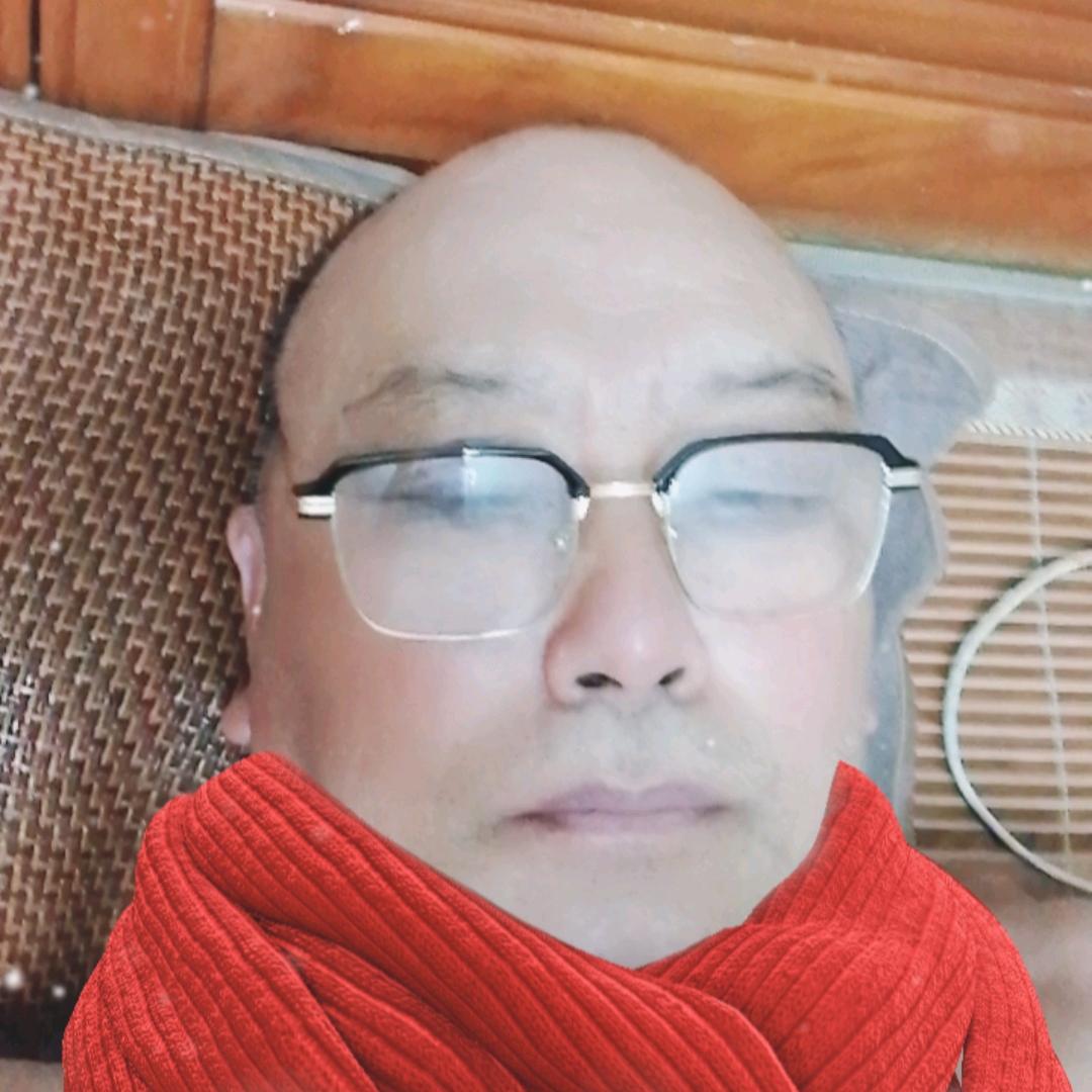 爱唱的小老头