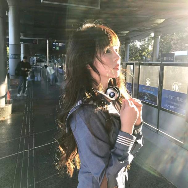 普信女…