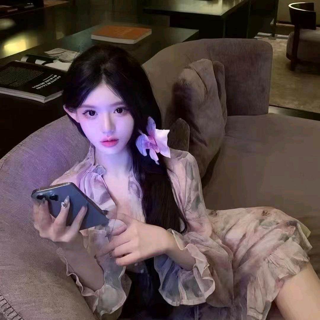 Aa可可爱喝酒