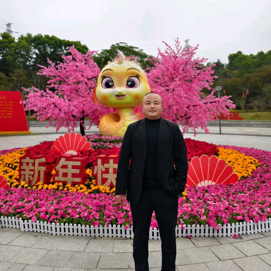 杨双铭