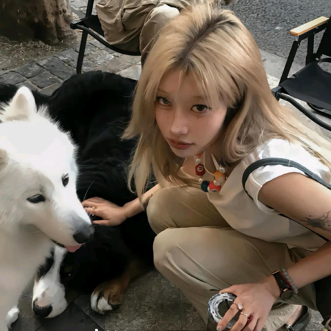 YY.