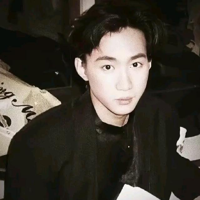 困哭了