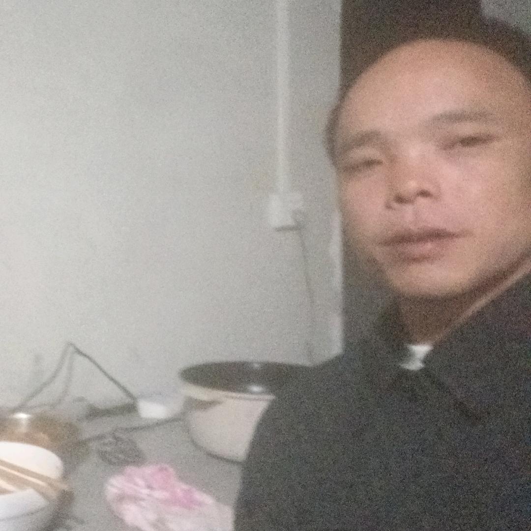 李俊    重庆市綦江区石角