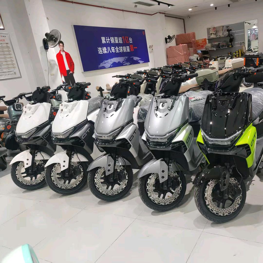 东莞厚街雅迪总代珊瑚路166号，