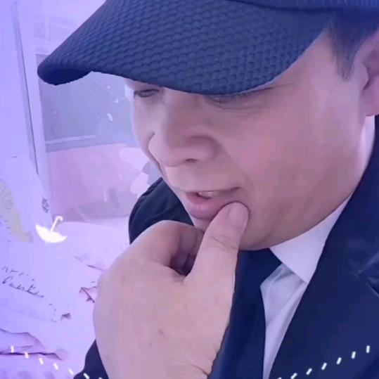 李小明。