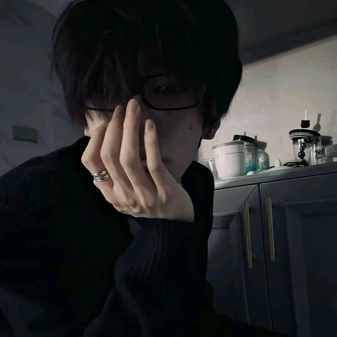 我只是一个忧郁的处男