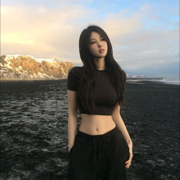 cos性感火辣母蟑螂勾引隔壁老头牛爷爷