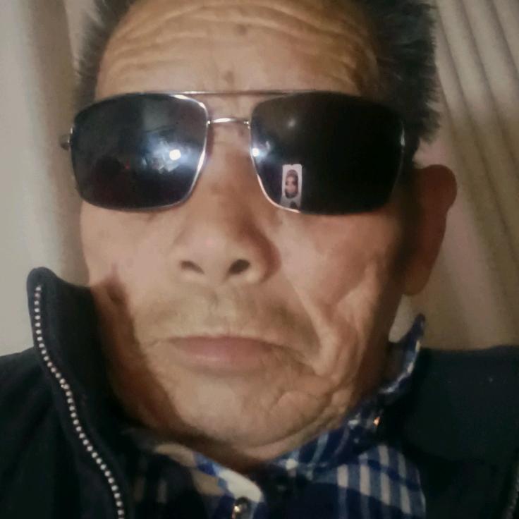 旋翔市和耿电子商专卖店