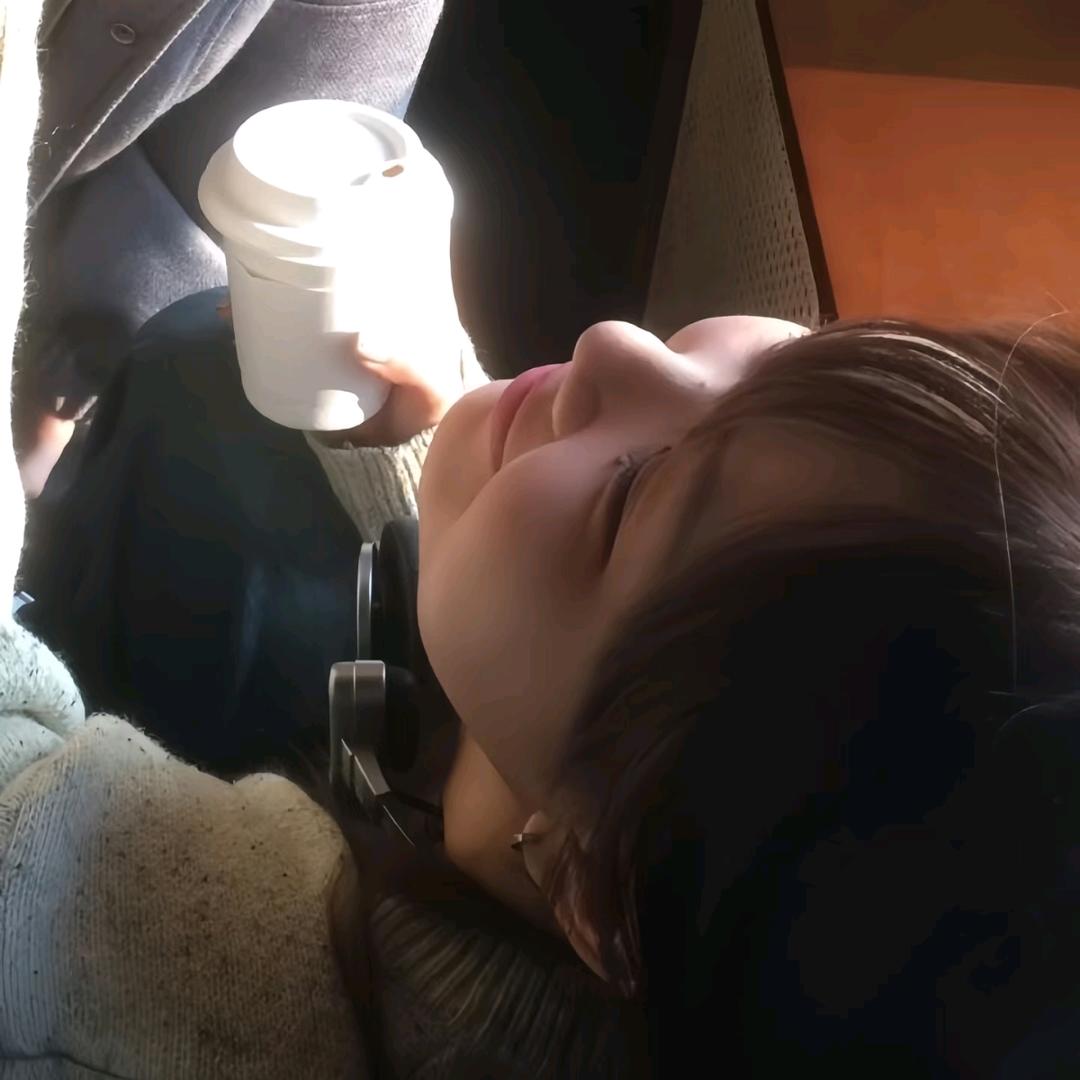 阳光明媚中老年美少女