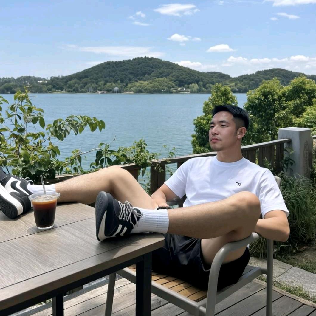 ╭(╯小三ε美女来半斤╰)╮