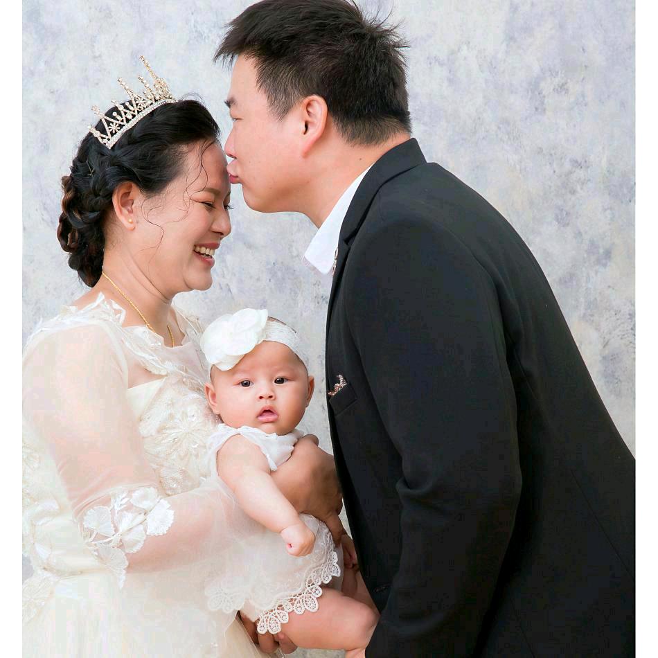 မိုး မမ