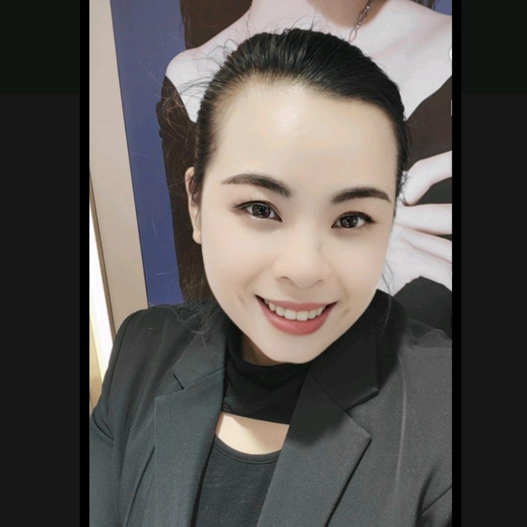 卖珠宝的..小姐姐