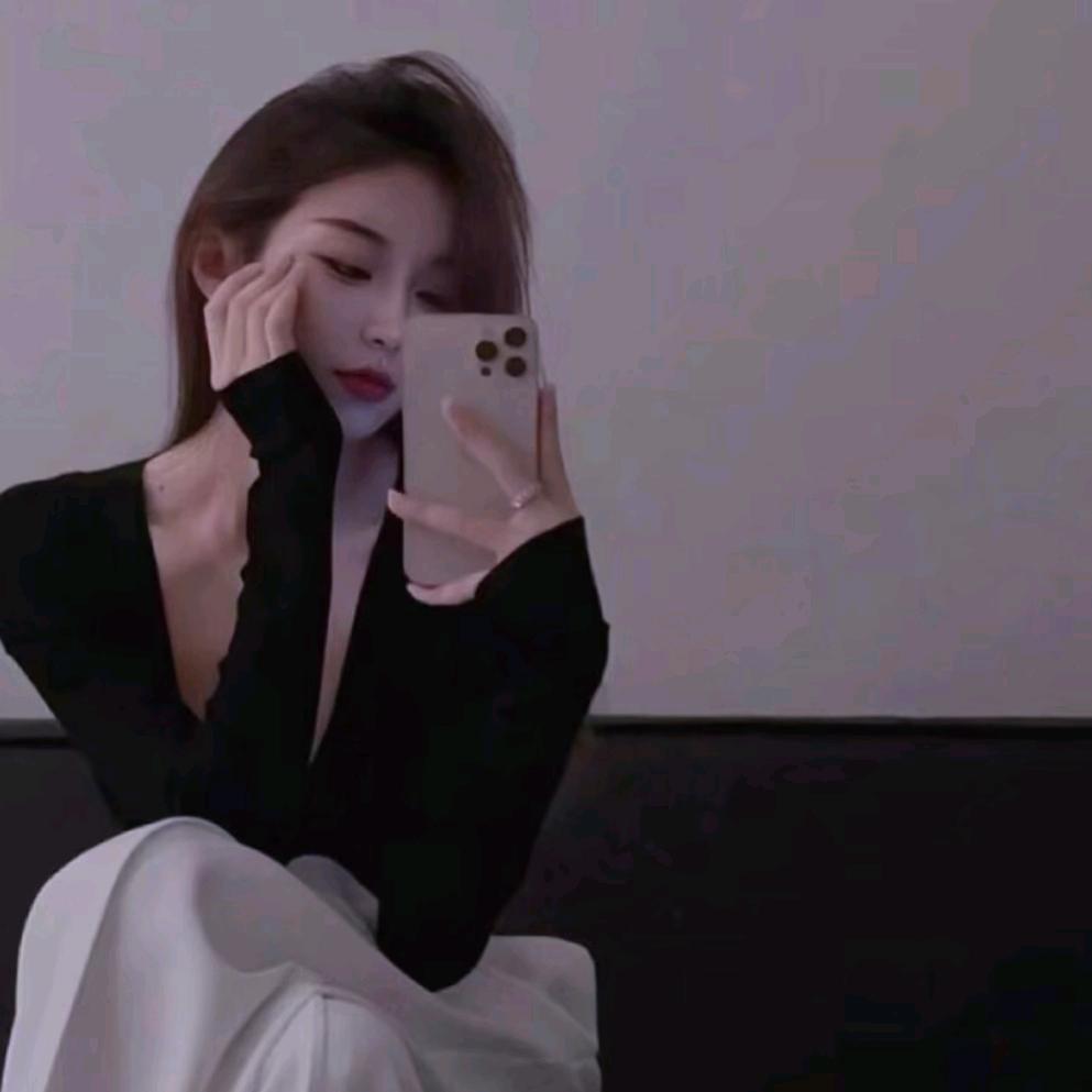 -小 情 緒.🖇️