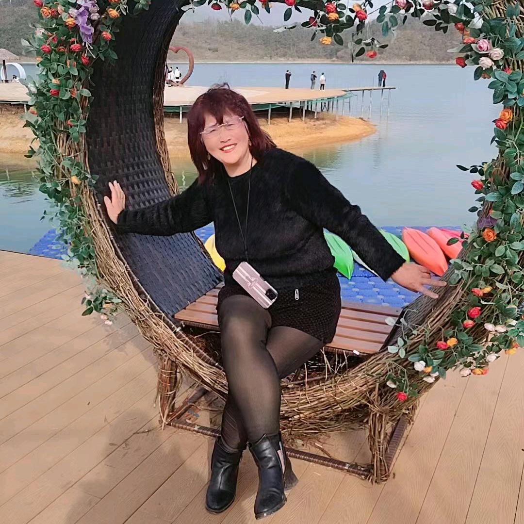 张芬