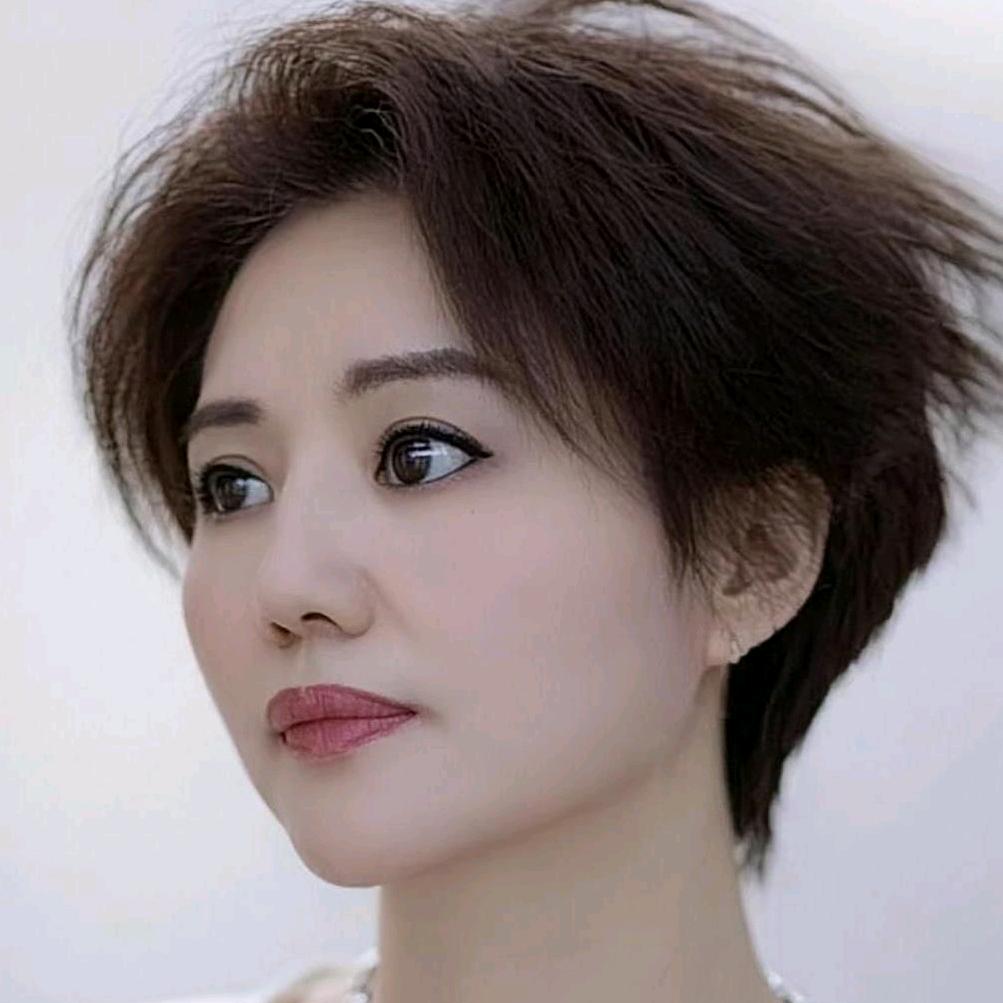 艳玲😜姓曾别信真