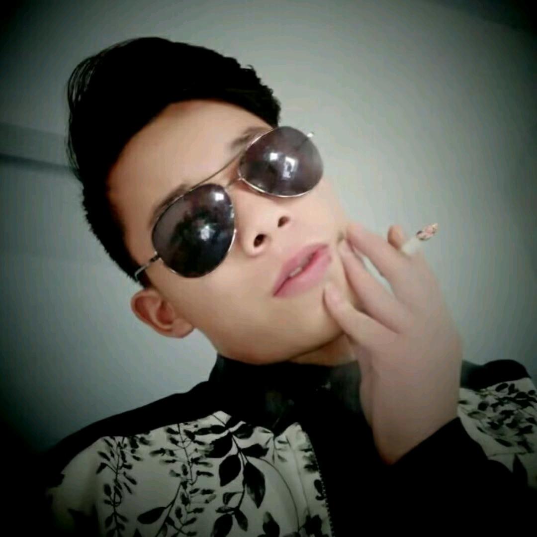 小张💋💋