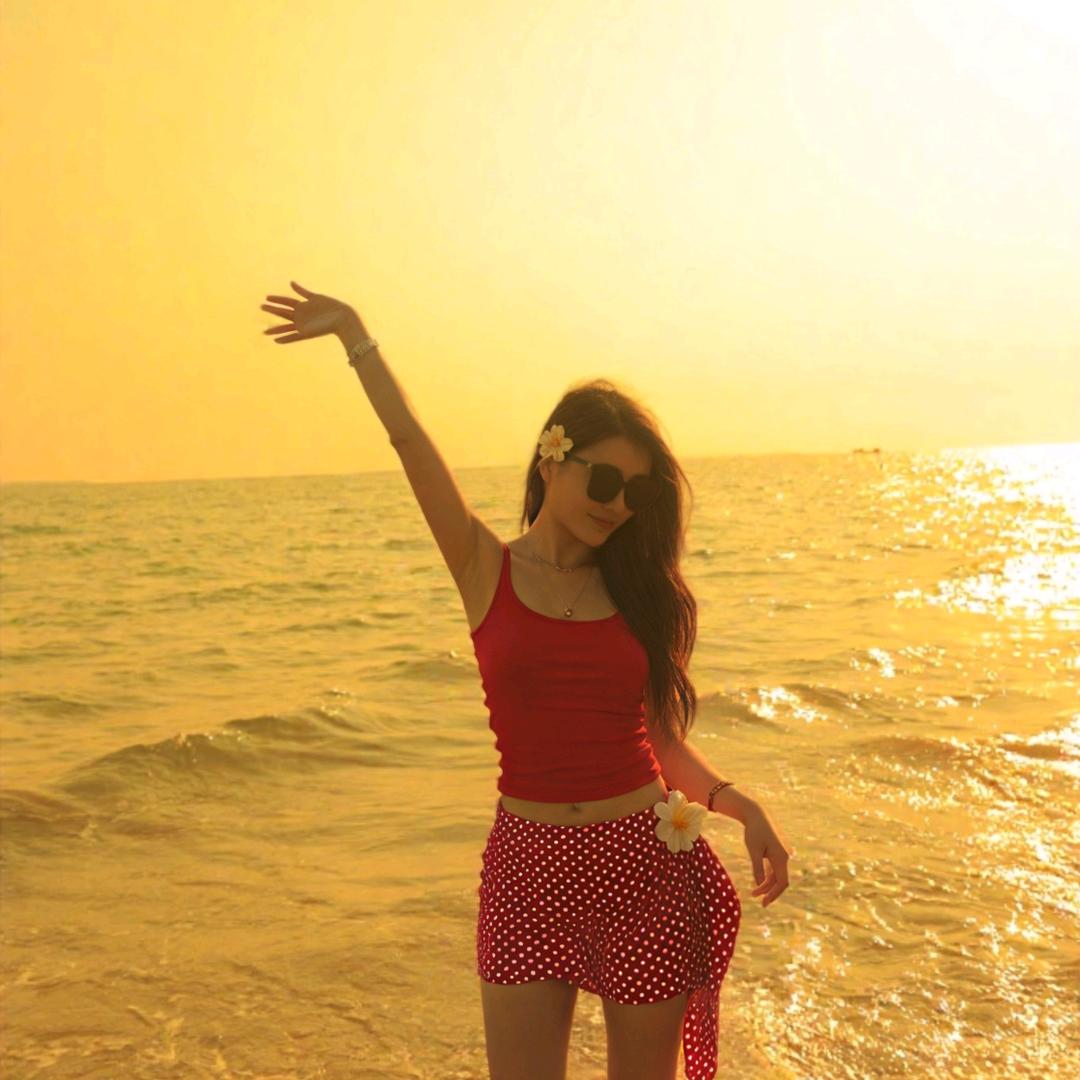 吼吼吼吼的女生