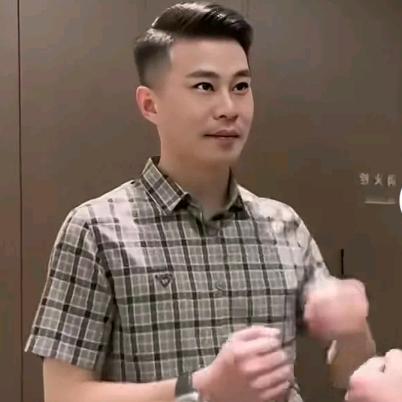 义乌军哥裤子尾货供应链